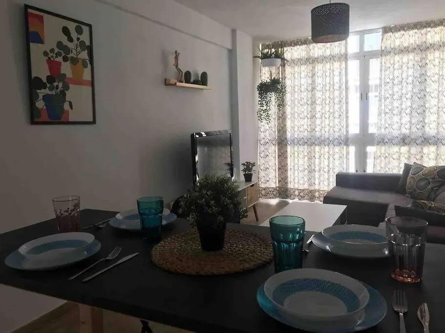 Ideal Apartamento En El Barrio De Las Delicias Málaga 0*,  Spagna